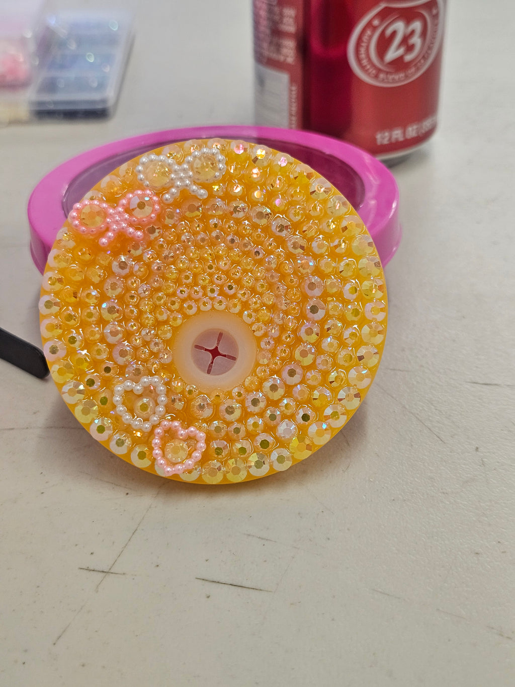 Decorated lid
